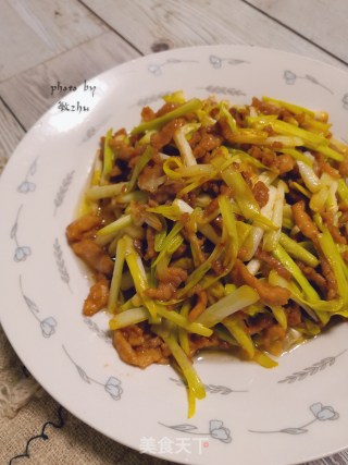 韭黄肉丝的做法步骤：15