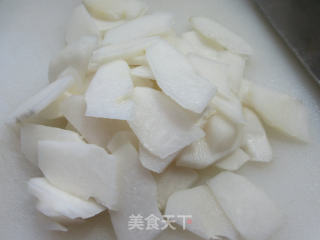虾皮炒白佛手瓜的做法步骤：4