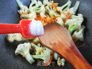 虫草菇炒花菜的做法步骤：6