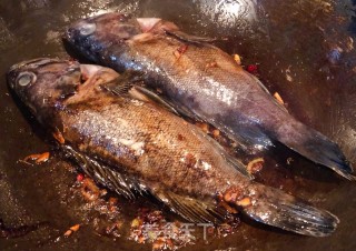鹌鹑蛋豆腐炖黑鱼的做法步骤：5