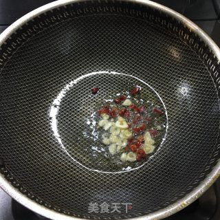 白菜炖粉条的做法步骤：1
