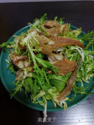 苦菊拌小黄花鱼的做法步骤：8