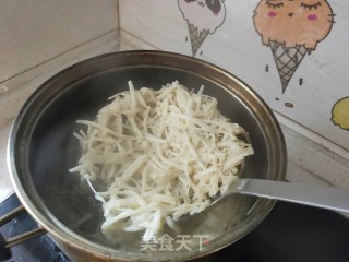 凉拌金针菇的做法步骤：4