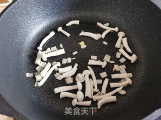 蛤蜊菠菜面的做法步骤：5
