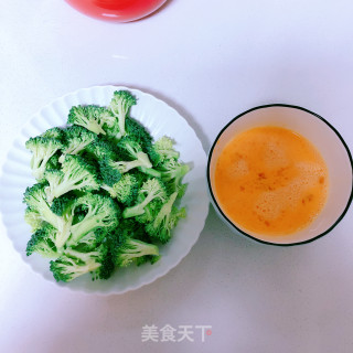 圣诞花环的做法步骤：1
