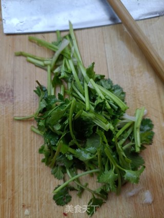 麻辣腊肠炒黄金白菜的做法步骤：8