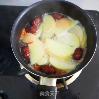 减脂刮油汤❤️苹果枸杞红枣汤的做法步骤：4