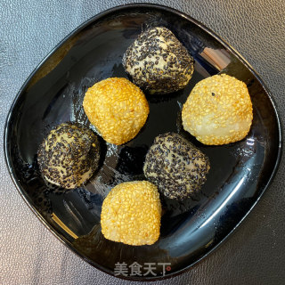 午餐肉芝麻球的做法步骤：7