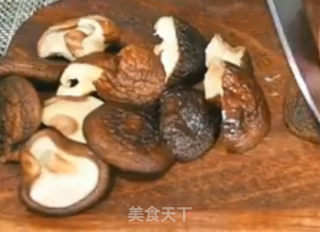 小炒香菇的做法步骤：1