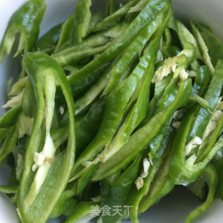 双椒炒腊肉的做法步骤：5
