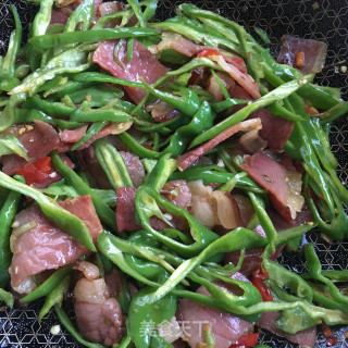 双椒炒腊肉的做法步骤：9