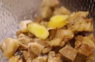 清炖牛腩锅的做法步骤：3