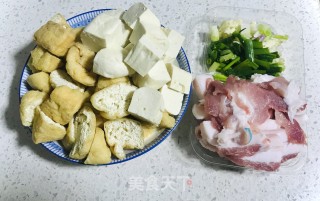 猪肉炖双豆腐的做法步骤：2