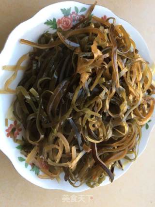 海带丝这样做让你吃不停的做法步骤：1