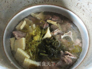 咸菜冬笋肉骨汤的做法步骤：9