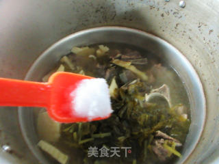 咸菜冬笋肉骨汤的做法步骤：10