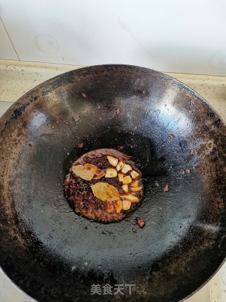 铁锅炖鱼的做法步骤：7