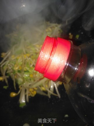 白菜丝炒黄豆芽的做法步骤：7