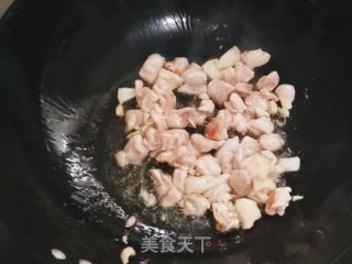 奶炖鸡腿的做法步骤：5