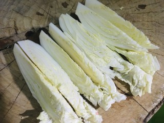 蒜蓉粉丝蒸白菜心的做法步骤：3