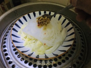 蒜蓉粉丝蒸白菜心的做法步骤：7