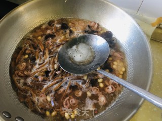 酸辣小肠汤的做法步骤：6