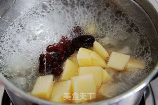 银耳苹果汤的做法步骤：4