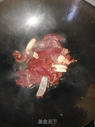 蒜苔炒牛肉的做法步骤：7