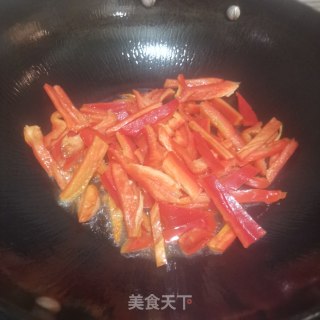 甜椒爆炒猪肝的做法步骤：3