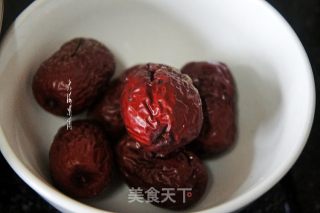 红枣枸杞小米粥的做法步骤：1