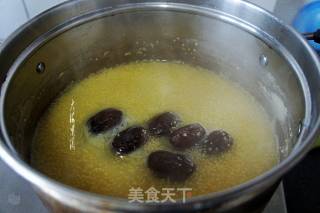红枣枸杞小米粥的做法步骤：4