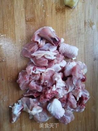 红烧鸡块的做法步骤：1
