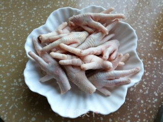 素鸡油豆腐卤鸡爪的做法步骤：2