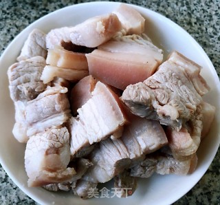 腐竹鹌鹑蛋香菇炖五花肉的做法步骤：5