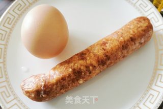 牛肉肠鸡蛋卷的做法步骤：1