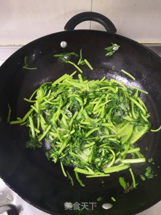 清炒蒿子秆的做法步骤：5