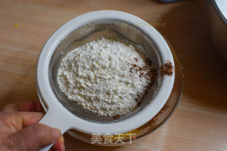 巧克力树桩生日蛋糕的做法步骤：7
