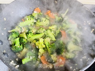 家常蒜蓉西兰花，简单美味宝宝最爱的做法步骤：14