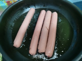 孜然火腿肠的做法步骤：2