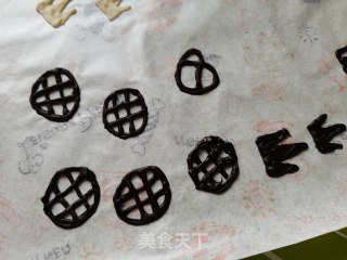 自制巧克力插件的做法步骤：4