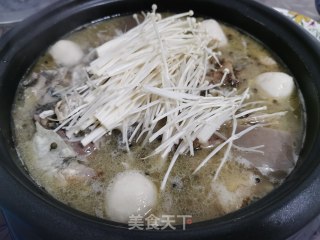 鱼头一锅炖的做法步骤：8