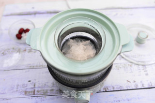 红枣冰糖燕窝的做法步骤：2