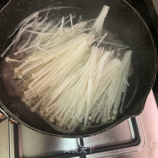 金针菇肥羊卷汤的做法步骤：6
