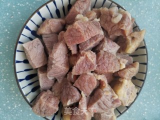 清炖牛腩汤的做法步骤：3