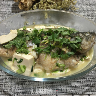 鲈鱼炖豆腐的做法步骤：9