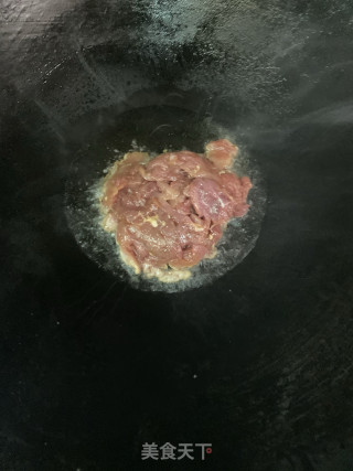 香芹炒里脊肉的做法步骤：3