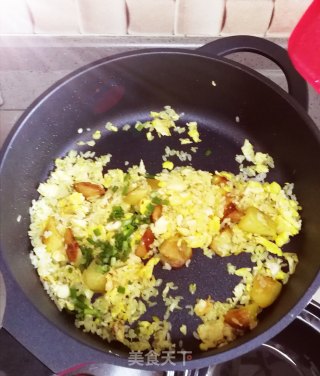 土豆炒饭????????????的做法步骤：4