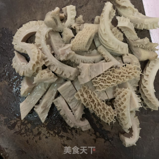 白萝卜牛肚汤的做法步骤：3