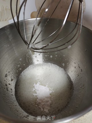 八寸戚风蛋糕的做法步骤：10