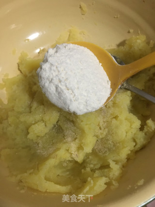 爆浆土豆泥的做法步骤：4